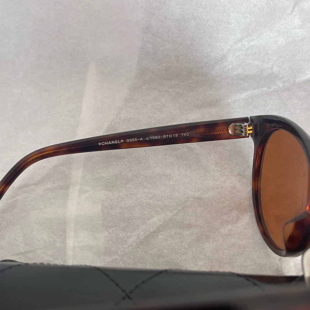 Chanel Sunglasses tortoise brown CC logo cat eye butterfly crest glasses + case